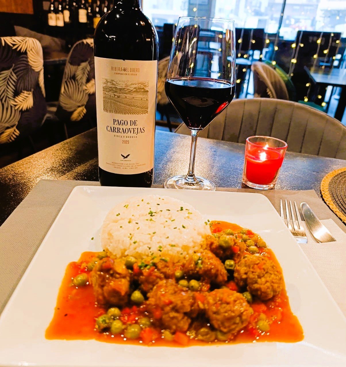 Recordeu el plat del dia de dijous i divendres al migdia. Podeu reservar la vostra taula. Mandonguilles l’Alternativa com a Plat del dia d’aquest divendres. 🍽️✨ A L’Alternativa Andorra cuinem com a casa… però amb nivell prèmium! ✨🍽️ Aquí trobaràs una cuina prèmium a preus populars, pensada perquè tothom pugui gaudir de plats saborosos, generosos i fets amb producte de qualitat sense renunciar a una experiència gastronòmica excel·lent. I si hi ha alguna cosa que ens fa especials… són les nostres postres casolanes. Receptes de tota la vida, fetes amb amor i aquell toc artesà que fa que cada queixalada sigui un petit plaer. Vine a descobrir per què L’Alternativa és el teu lloc de confiança per menjar bé, sense complicacions i amb molt de gust. I a més disposem del millor celler d’Andorra la Vella per beure una copa de vi de les millors denominacions d’origen a preus increïbles, tenim més de 140 referències. #LAlternativaAndorra #CuinaPrémium #PostresCasolanes #MenjarBé #AndorraGastronomia Recordeu el plat del dia de dijous i divendres al migdia. Podeu reservar la vostra taula. Mandonguilles l’Alternativa com a Plat del dia d’aquest divendres. 🍽️✨ A L’Alternativa Andorra cuinem com a casa… però amb nivell prèmium! ✨🍽️ Aquí trobaràs una cuina prèmium a preus populars, pensada perquè tothom pugui gaudir de plats saborosos, generosos i fets amb producte de qualitat sense renunciar a una experiència gastronòmica excel·lent. I si hi ha alguna cosa que ens fa especials… són les nostres postres casolanes. Receptes de tota la vida, fetes amb amor i aquell toc artesà que fa que cada queixalada sigui un petit plaer. Vine a descobrir per què L’Alternativa és el teu lloc de confiança per menjar bé, sense complicacions i amb molt de gust. I a més disposem del millor celler d’Andorra la Vella per beure una copa de vi de les millors denominacions d’origen a preus increïbles, tenim més de 140 referències. #LAlternativaAndorra #CuinaPrémium #PostresCasolanes #MenjarBé #AndorraGastronomia